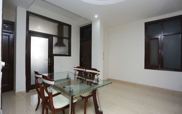 OYO 22867 Crystal Residency