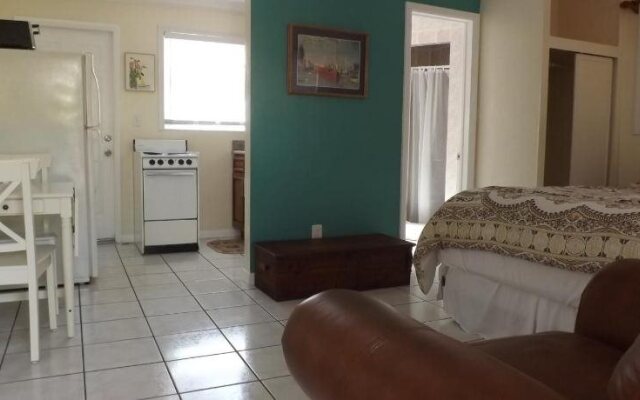 Eamon James Apartments & Suites