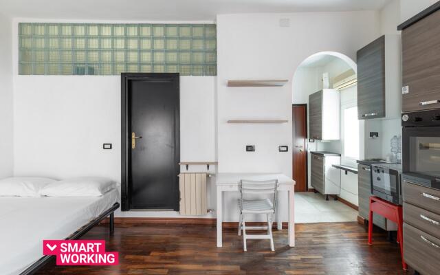 Studio Malcontenti con Terrazzo by Wonderful Italy