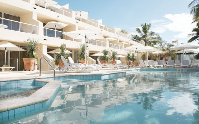 Netanya Noosa Beachfront Resort