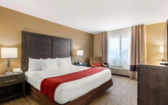 Comfort Inn & Suites Ponca City near Marland Mansion