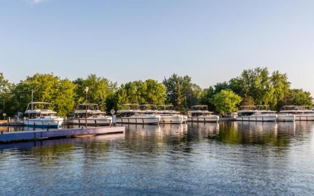 Iconic Rideau 1Bd Unit Balcony Free Parking