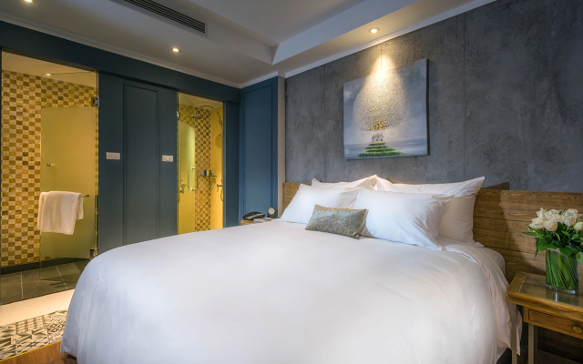 Bespoke Trendy Hotel Hanoi – Guest Rooms – Hanoi