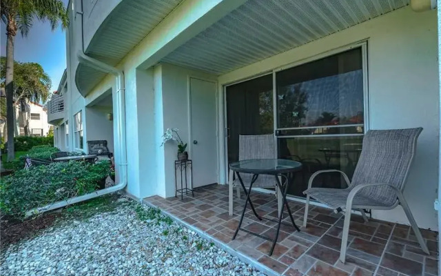 Vista Verde East 4-229