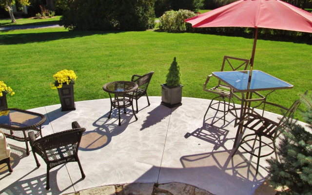 All Suites Whitney Manor