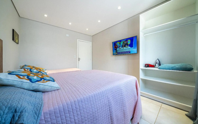 274 - Excelente apto 02 dormitórios em Mariscal