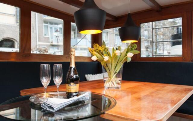 Golden Anchor Houseboat