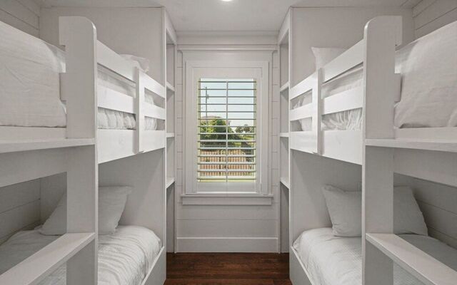 Bourbon Breeze by Five Star Properties