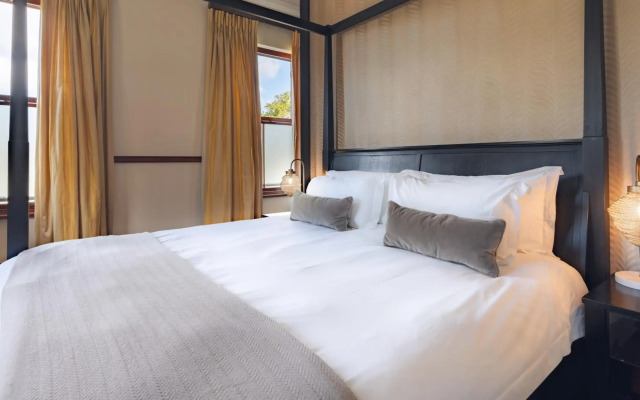 Nova Constantia Boutique Residence