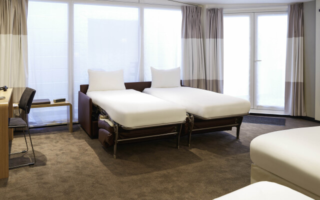 Ibis Paris Canal Saint Martin