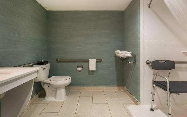 Best Western Plus New Englander