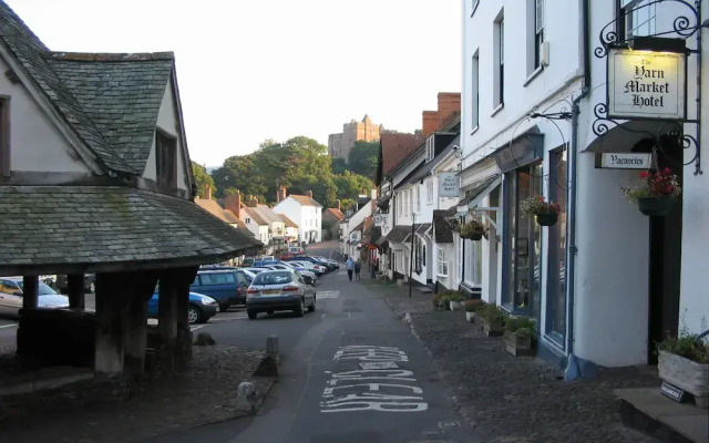 1A High Street, Dunster