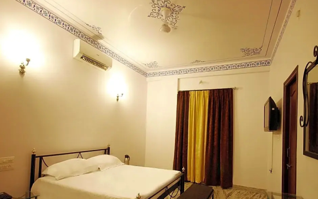 Hotel Devi Palace
