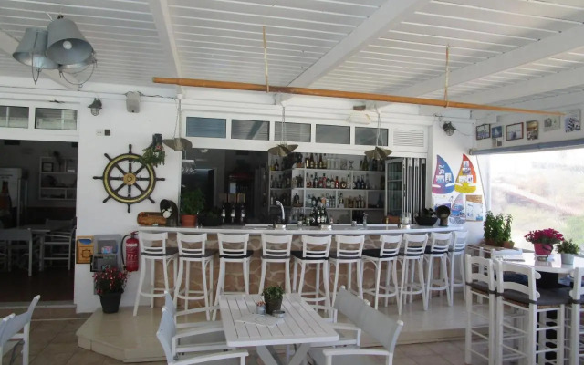 Hotel Milos