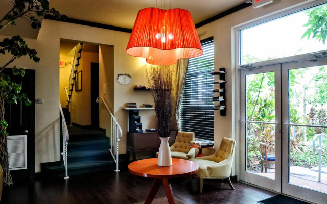 Tradewinds Apartment Hotel