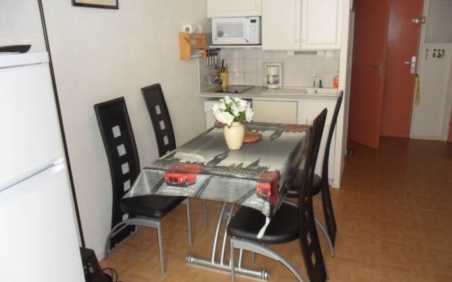 Apartment With one Bedroom in Canet-en-roussillon, With Wonderful Moun