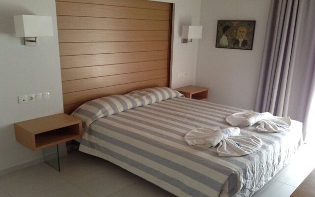 Happy Days Hotel