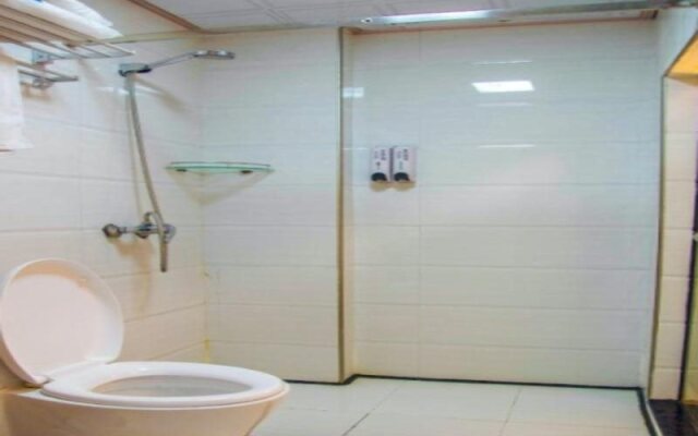 7 Days Inn Yinbin Ren Min Park Branch