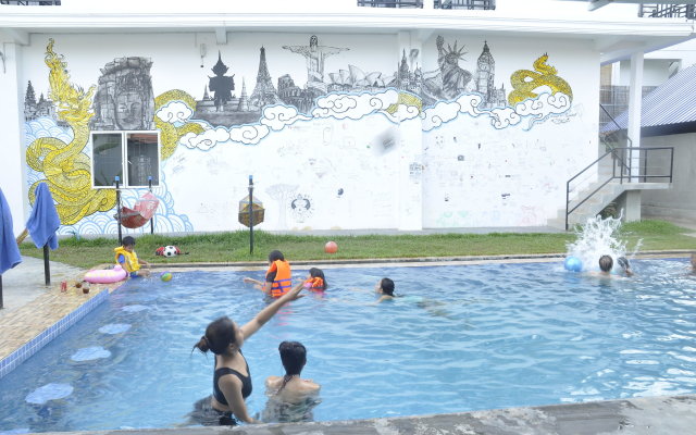 Pool Party Hostel