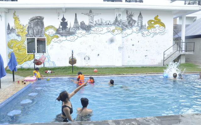 Pool Party Hostel