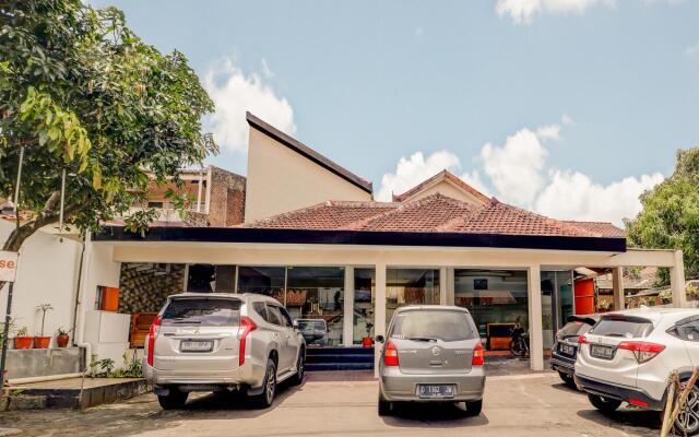 OYO 3341 Ten Guest House