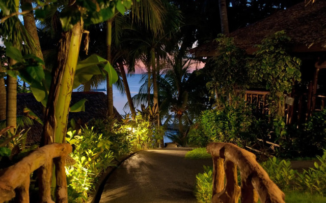 Easy Diving and Beach Resort