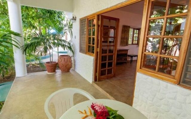Beach House Villas and Hotel