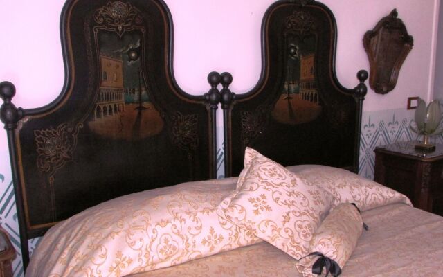 Alexander Art Nouveau Suites