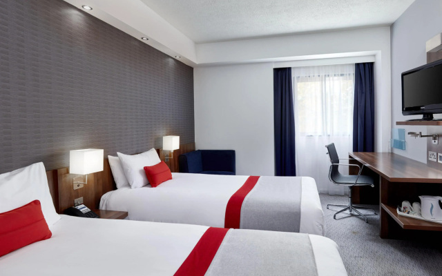 Holiday Inn Express Belfast City by IHG