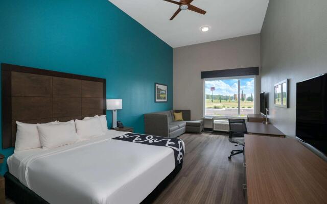 La Quinta Inn & Suites by Wyndham West Memphis