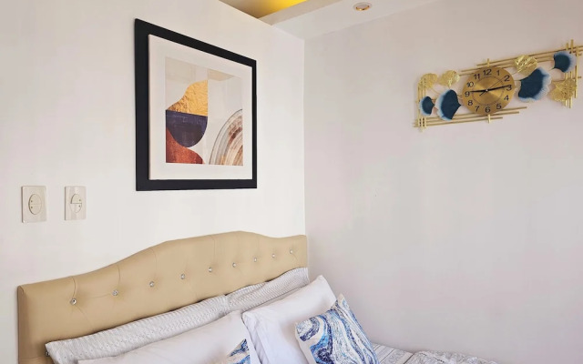 Hannah Crib at Shore Residences