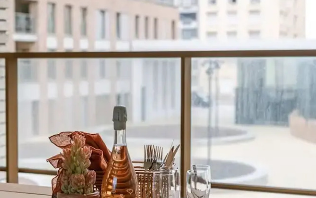 Beautiful Apartment With Parking Close to the sea