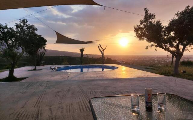Yorgos, amazing sunset view house