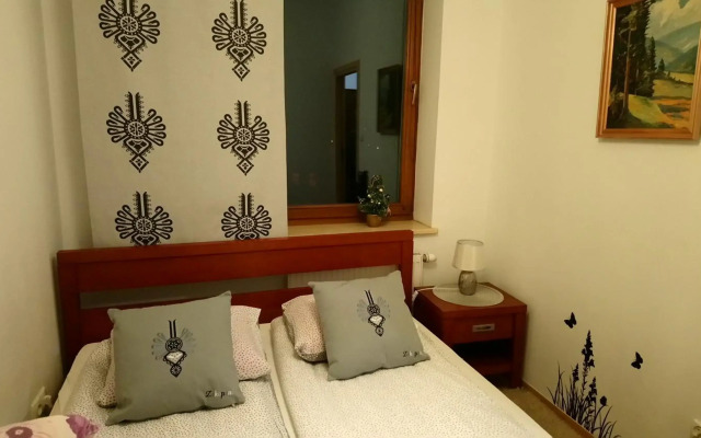 Apartament Radowid 15 w centrum z basenem