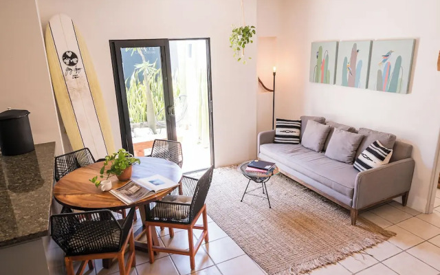 Grand Villa w Private Patio & Parking