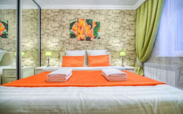 Apartments Five Stars near the Tractor Ice Arena