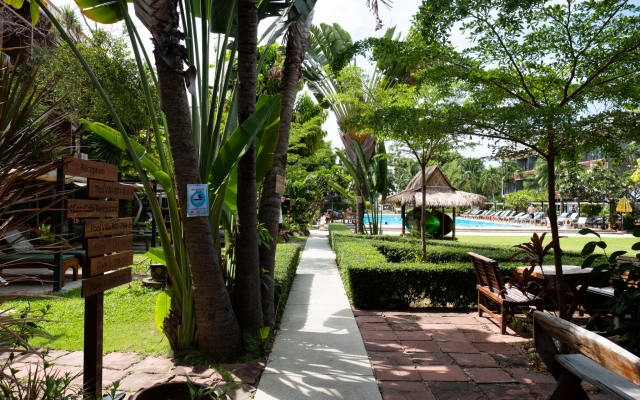 Basaya Beach Hotel & Resort