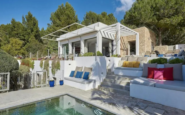 Holiday Home With Central Heating
