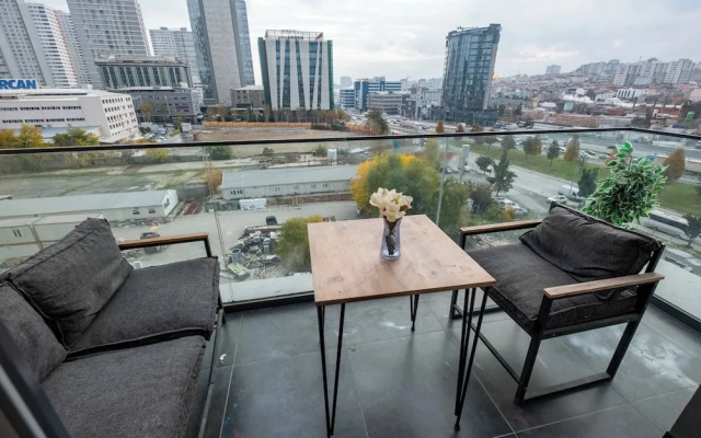 lUX Residence on High Floor 03