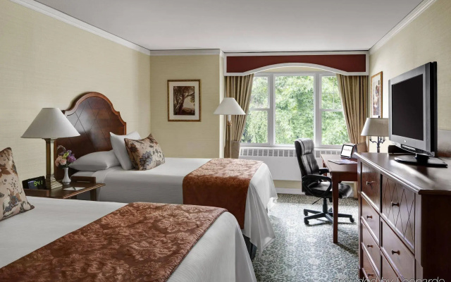 Tarrytown House Estate