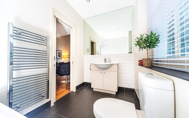 Fabulous Notting Hill Spacious Studio Apartment