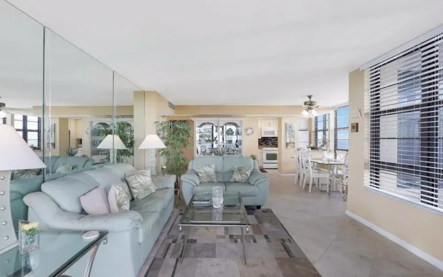 South Seas Tower 3-1512