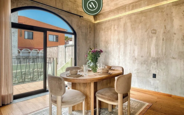 Luxury 1 BR Condo in Downtown - AC - Peaceful