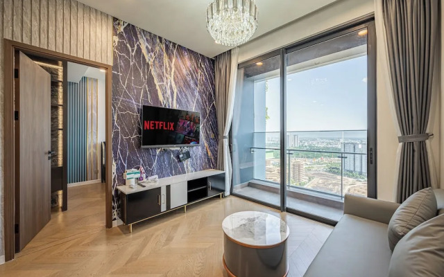 Eaton Park Riverside Luxury Vacation