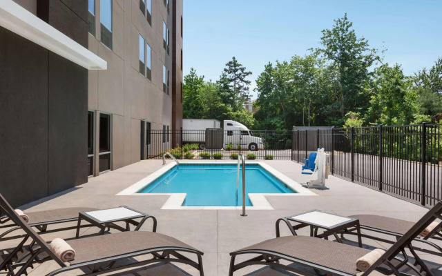 La Quinta Inn & Suites by Wyndham Rock Hill