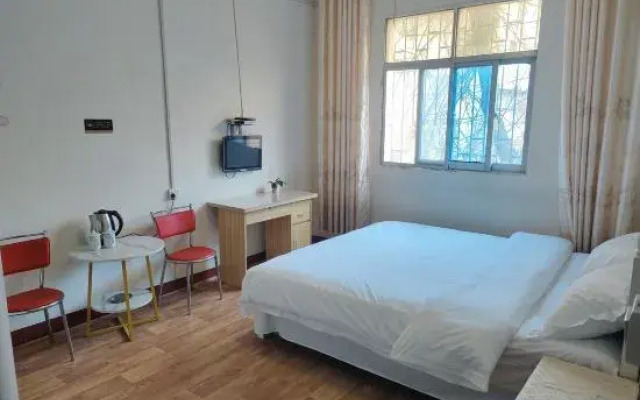 Nanyang Ruikang Hotel