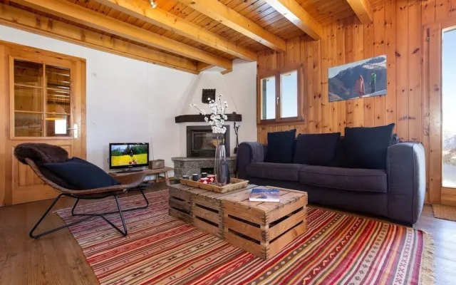 Relaxing Sauna Chalet for 6