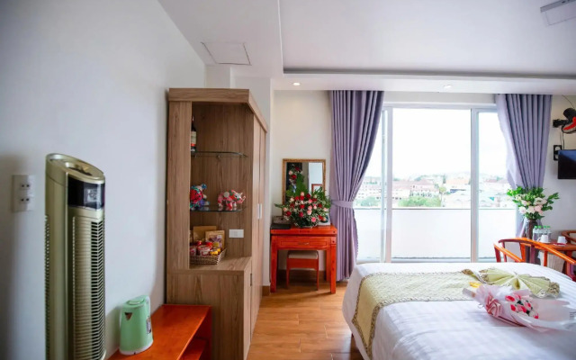 Nhat Tan Hotel