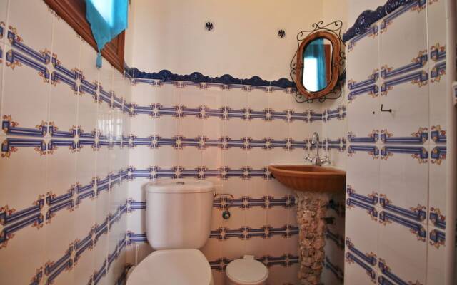 1055 Villa Cerrillo