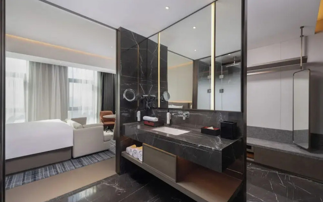 Wanda Moments Urumqi Railway Station